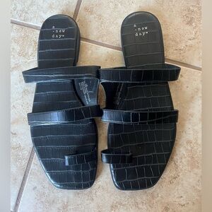 *NWOT* A New Day Black Croc-Pattern Slides